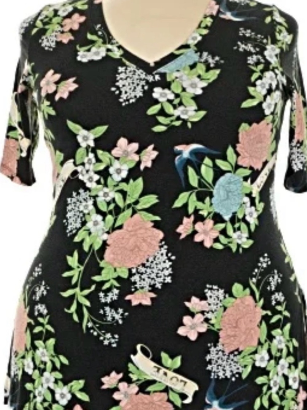 MAKE OFFER! Spring Has Sprung! Black Floral V-Neck Tunic Top